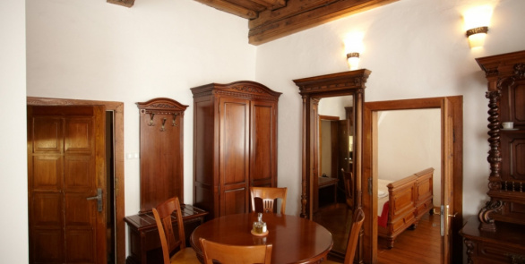 Historisches Appartement Nr. 1 – 55 m²